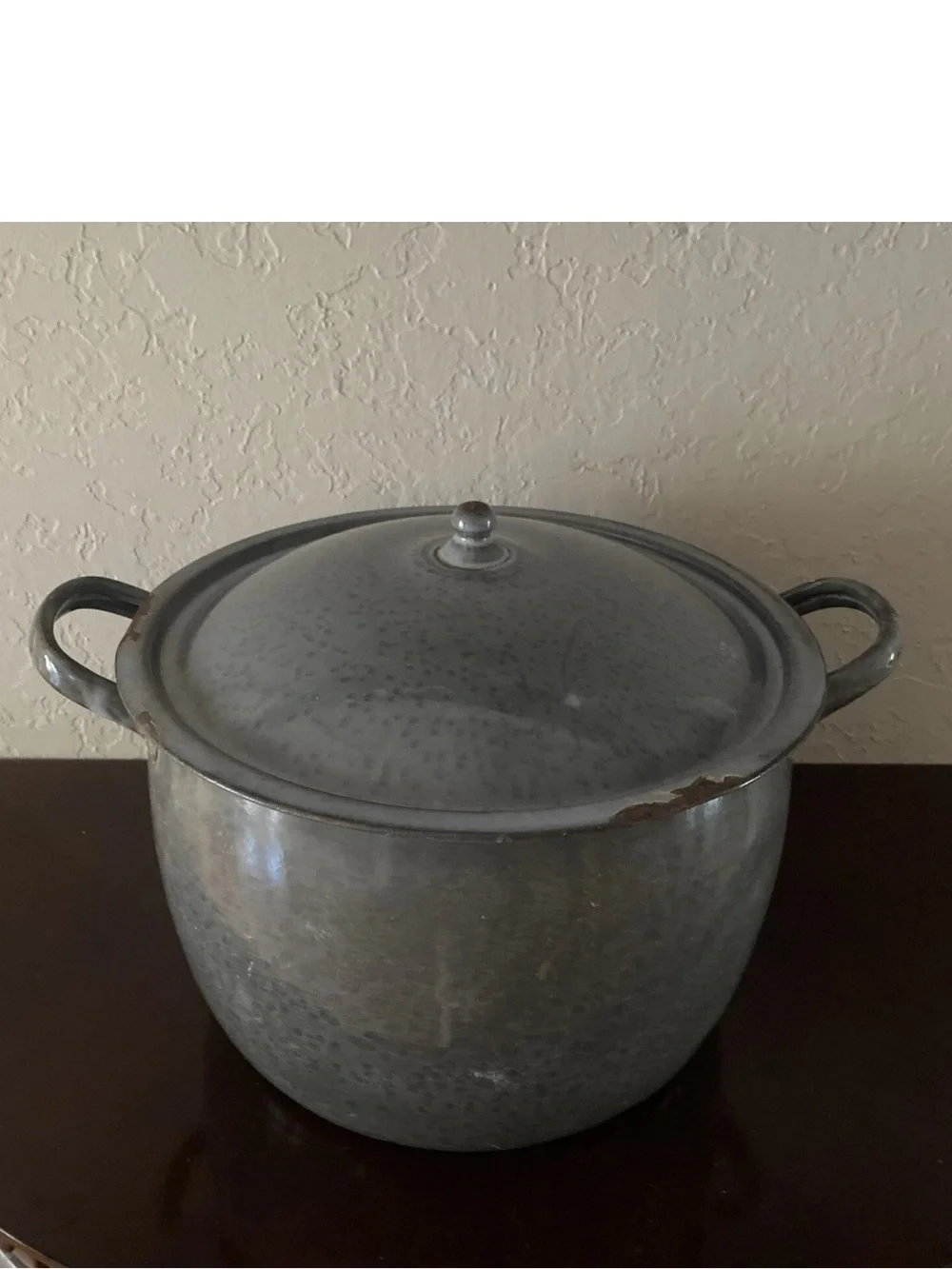 Antique 1920’s Large grey and white speckled enamel ware  pot rounded shape VGC